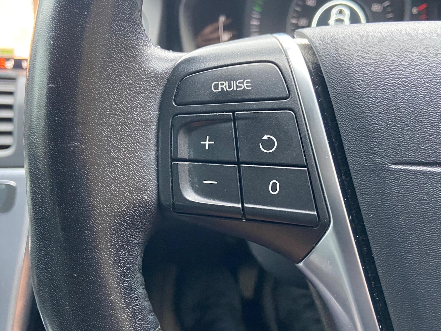 Used Volvo XC60 2017 for sale - 77633000: Photo 18