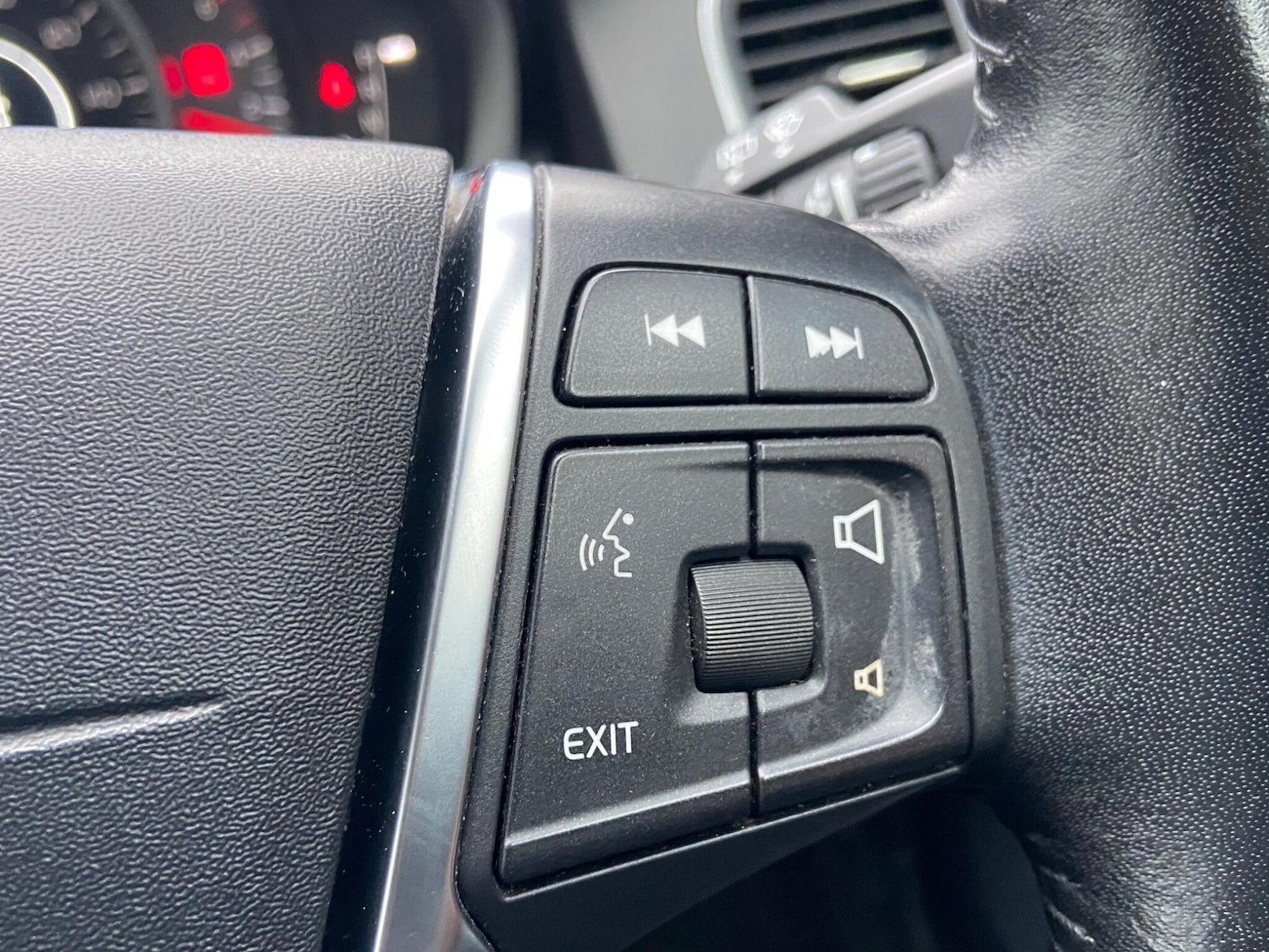 Used Volvo XC60 2017 for sale - 77633000: Photo 19