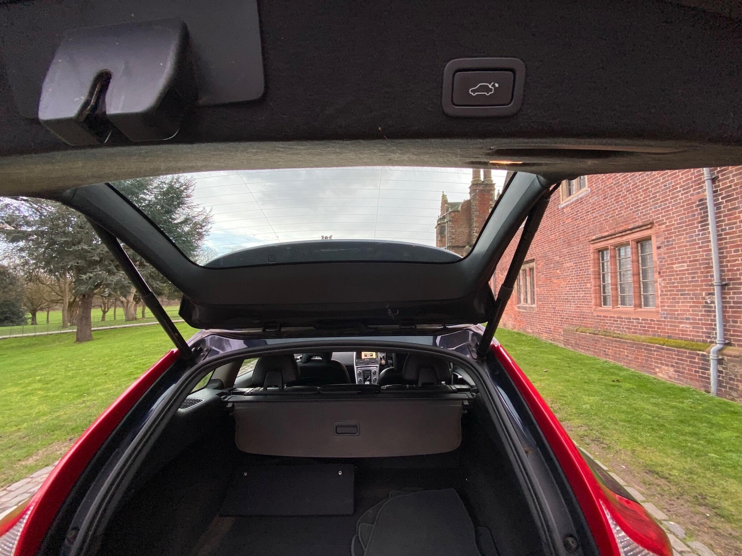 Used Volvo XC60 2017 for sale - 77633000: Photo 22