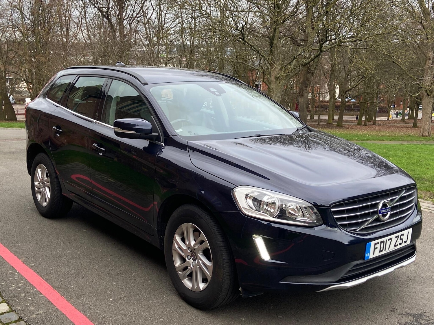 Used Volvo XC60 2017 for sale - 77633000: Photo 3