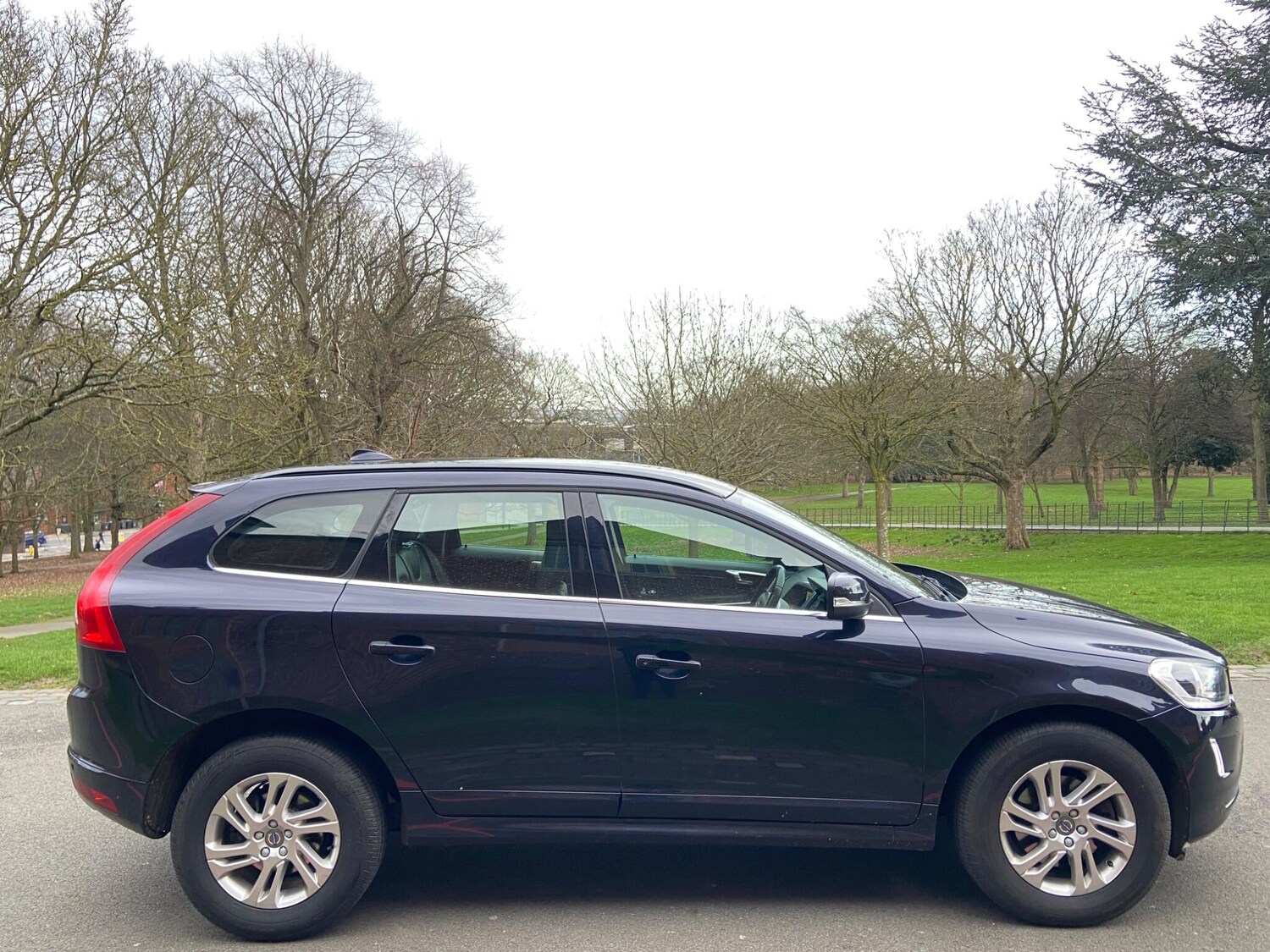 Used Volvo XC60 2017 for sale - 77633000: Photo 5