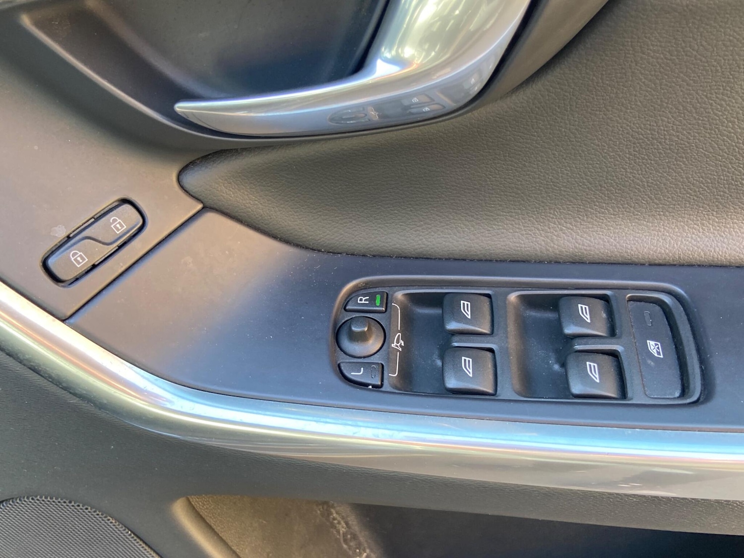 Used Volvo XC60 2016 for sale - 77970300: Photo 15