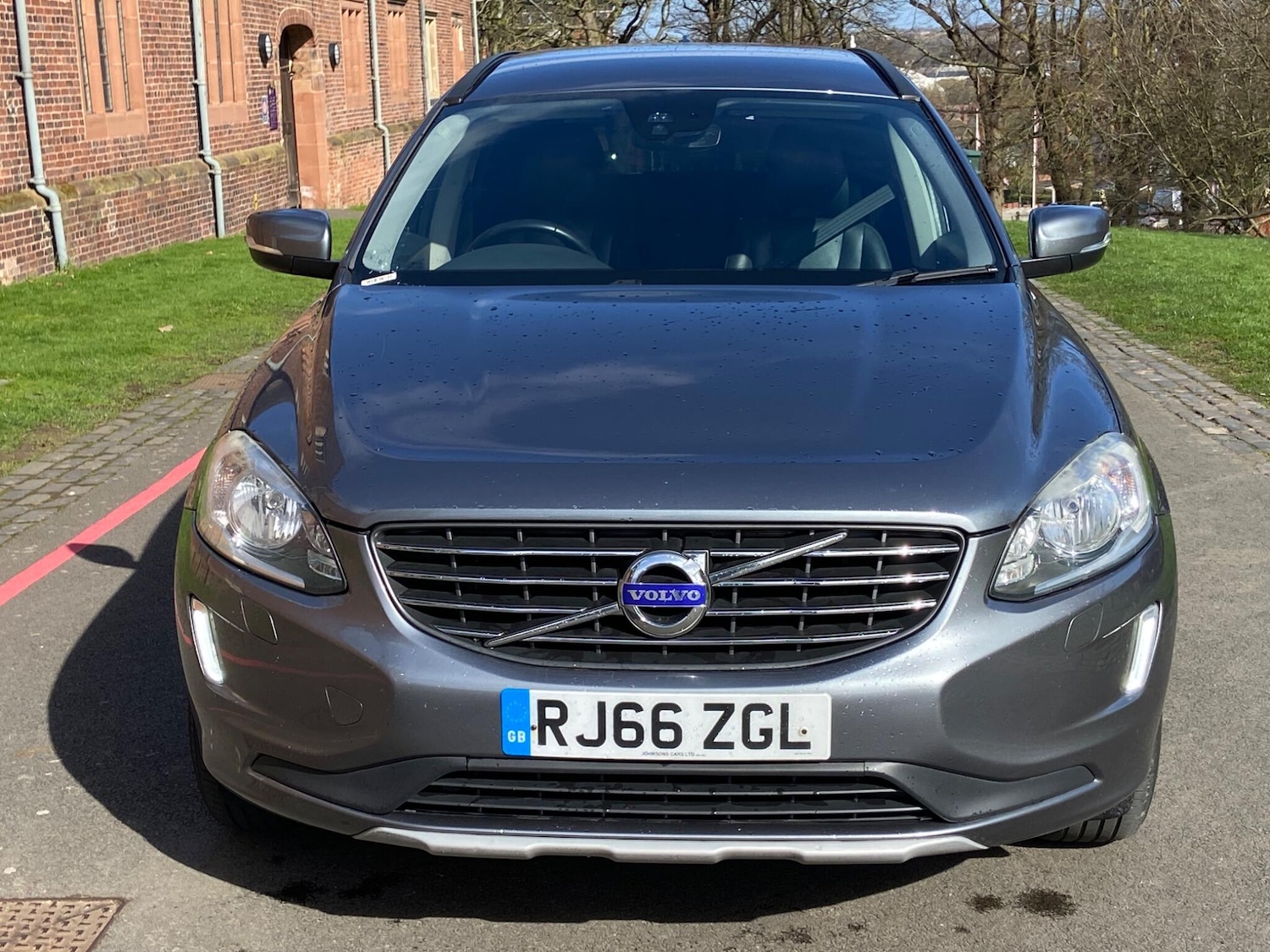 Used Volvo XC60 2016 for sale - 77970300: Photo 2