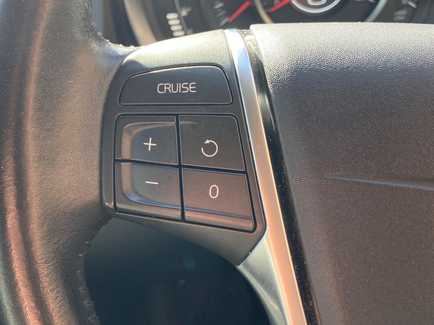 Used Volvo XC60 2016 for sale - 78157100: Photo 17