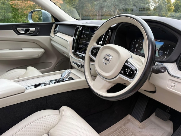 Used Volvo XC60 2021 for sale - 76337090: Photo 11