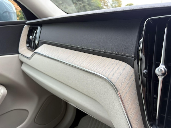 Used Volvo XC60 2021 for sale - 76337090: Photo 27