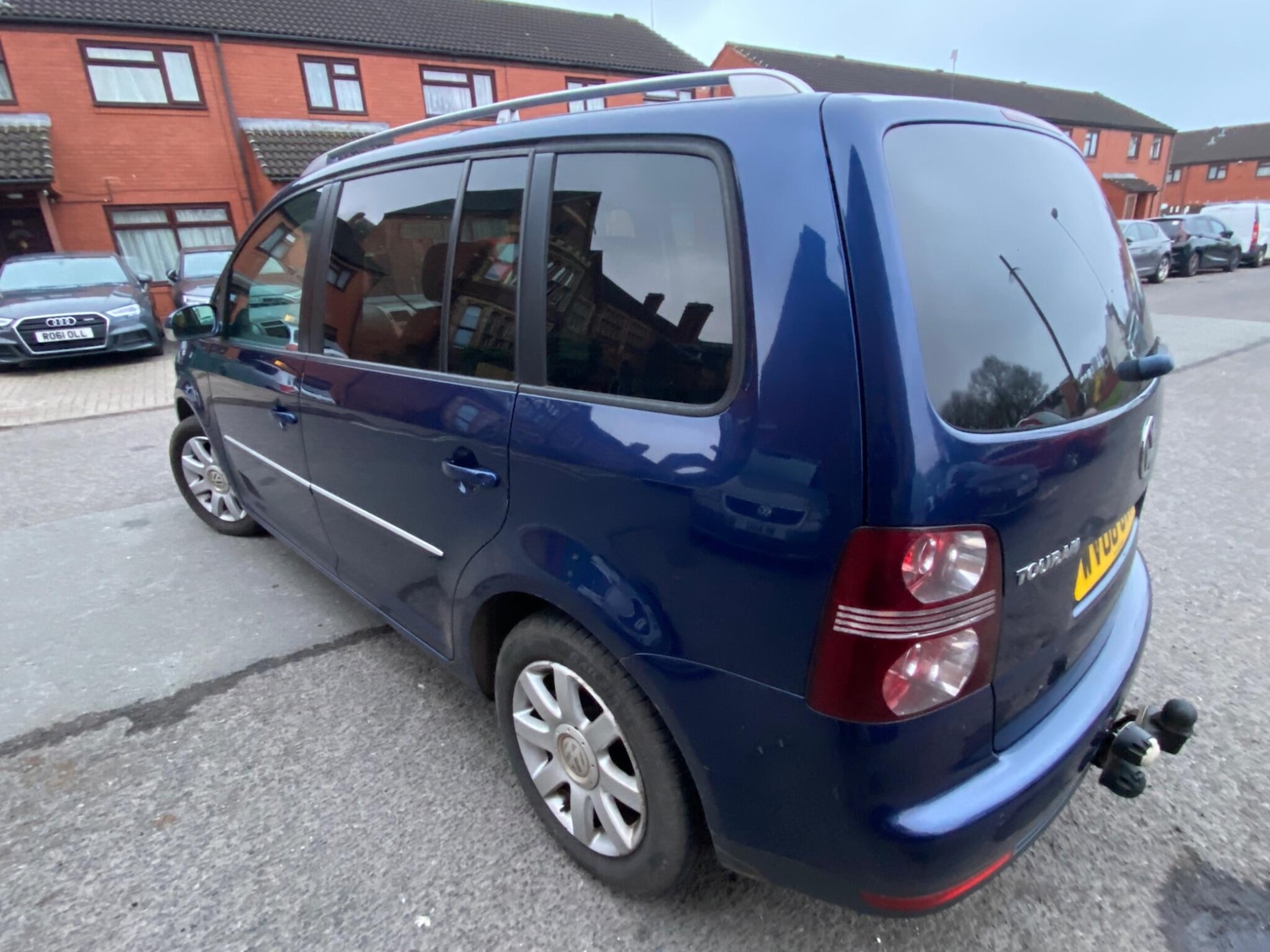 Used Volkswagen Touran 2008 for sale - 77824816: Photo 2