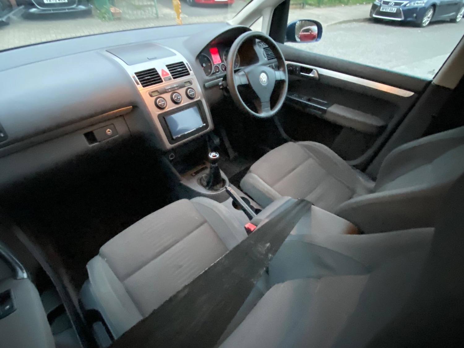 Used Volkswagen Touran 2008 for sale - 77824816: Photo 3