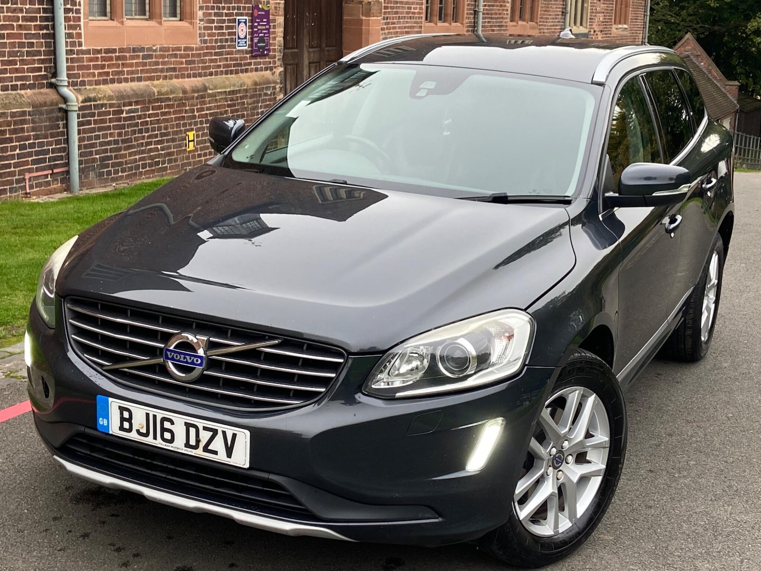 Used Volvo XC60 2016 for sale - 76109416: Photo 1