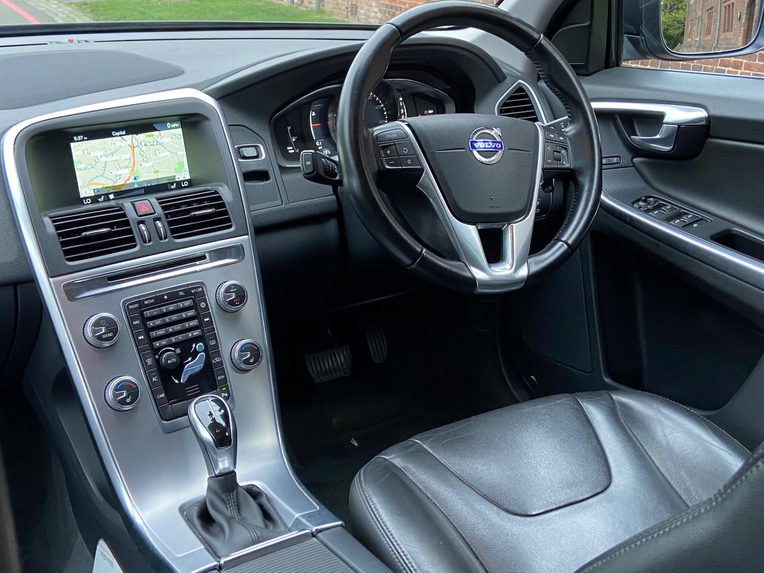 Used Volvo XC60 2016 for sale - 76109416: Photo 9