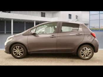 Used Toyota Yaris 2015 for sale - 74645104: Photo