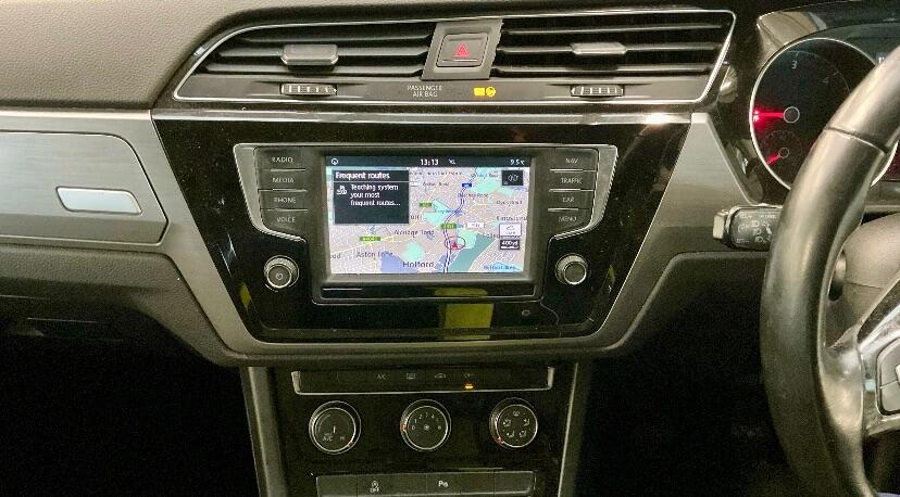 Used Volkswagen Touran 2016 for sale - 77132054: Photo 10