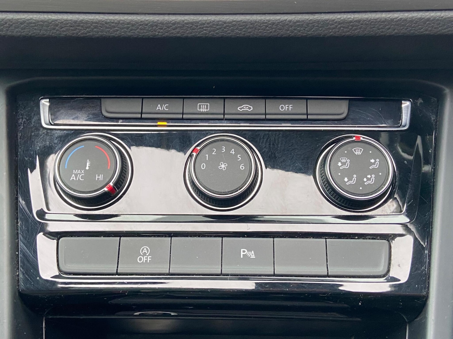 Used Volkswagen Touran 2016 for sale - 77132054: Photo 16