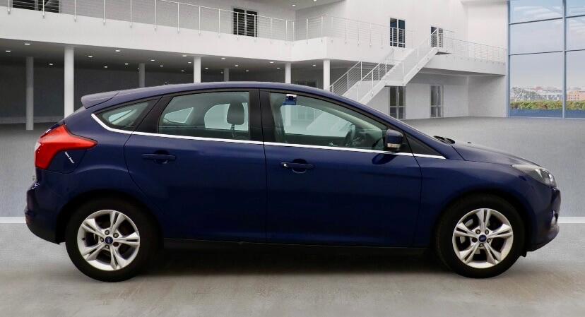 Used Ford Focus 2011 for sale - 76993421: Photo 5