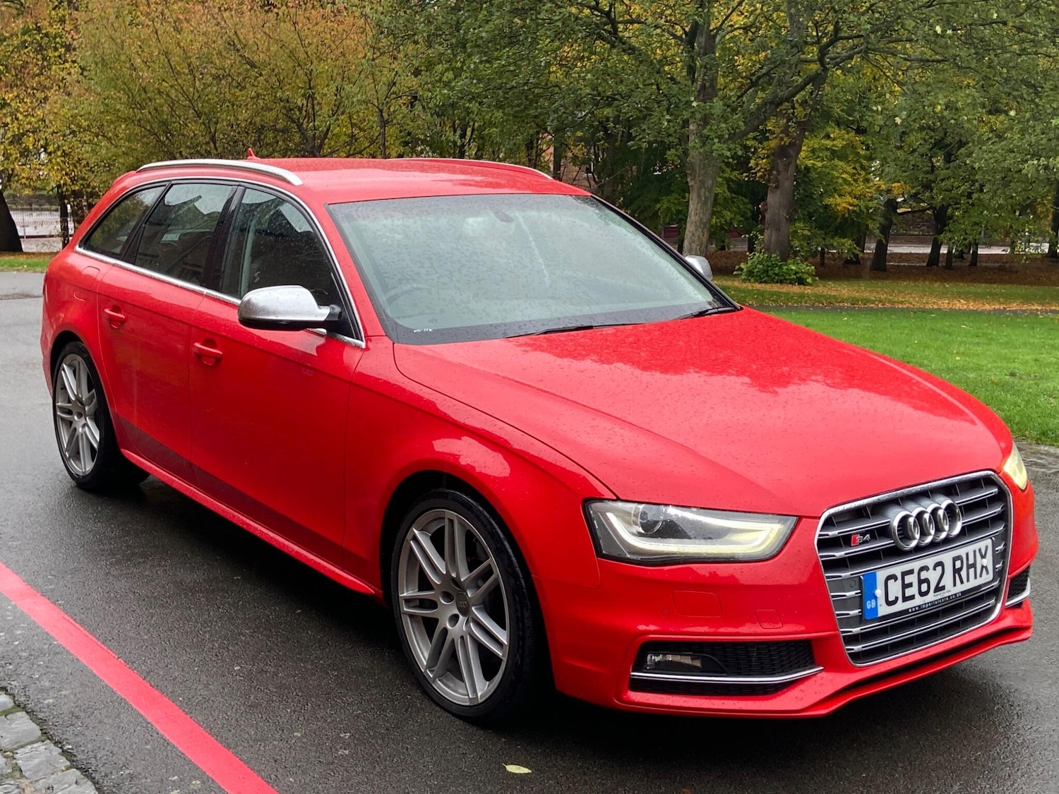 Used Audi A4 2012 for sale - 76989465: Photo 2