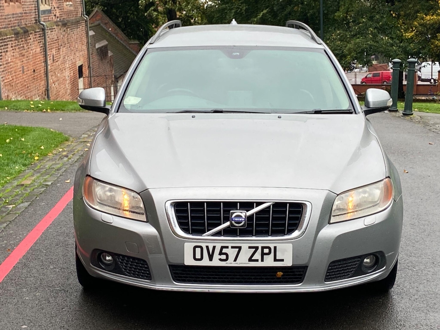 Used Volvo V70 2007 for sale - 76166416: Photo 2