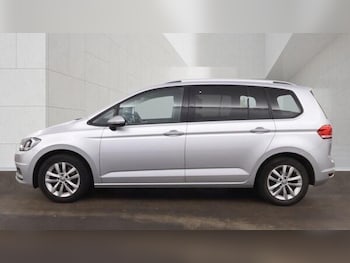 Used Volkswagen Touran 2016 for sale - 79613181: Photo