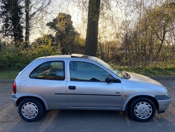 Used Vauxhall Corsa 1998 for sale - 75363899: Photo