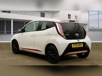 Used Toyota AYGO 2018 for sale - 76472400: Photo