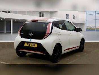 Used Toyota AYGO 2018 for sale - 76472400: Photo