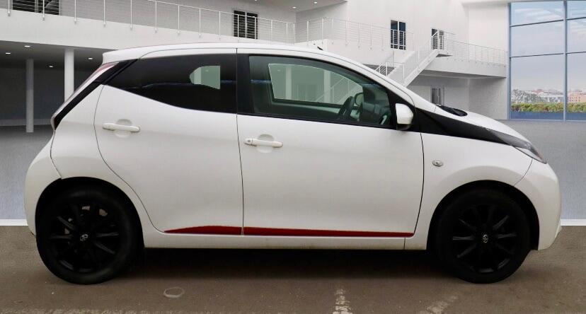 Used Toyota AYGO 2018 for sale - 76472400: Photo 5