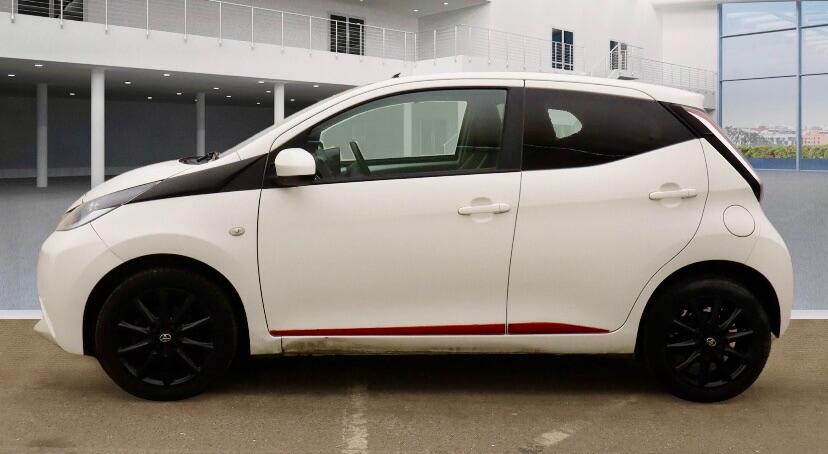 Used Toyota AYGO 2018 for sale - 76472400: Photo 6