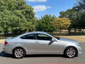 Used Mercedes-Benz C Class 2015 for sale - 79236087: Photo