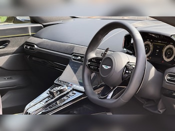 Used Aston Martin Vantage 2025 for sale - 79552115: Photo