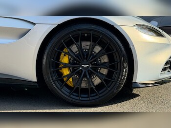Used Aston Martin Vantage 2022 for sale - 76430702: Photo