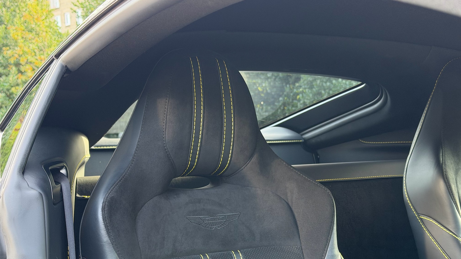 Used Aston Martin Vantage 2022 for sale - 76430702: Photo 5