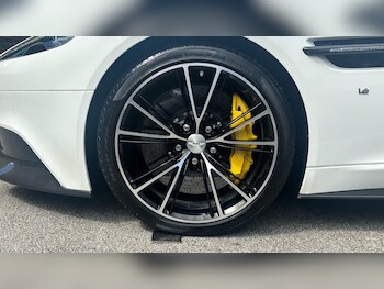 Used Aston Martin Vanquish 2016 for sale - 78945122: Photo