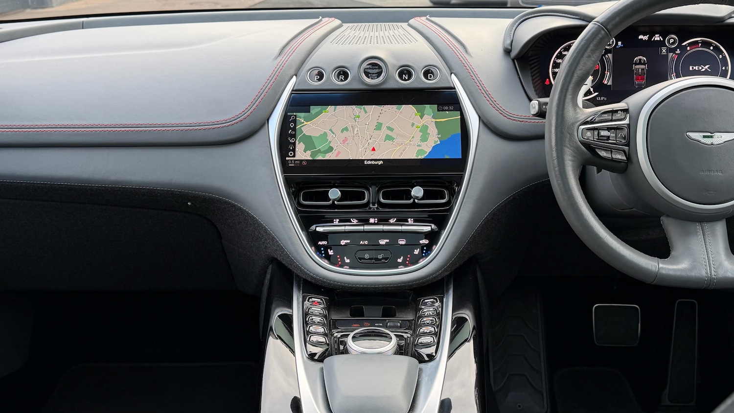 Used Aston Martin DBX 2021 for sale - 76149096: Photo 10