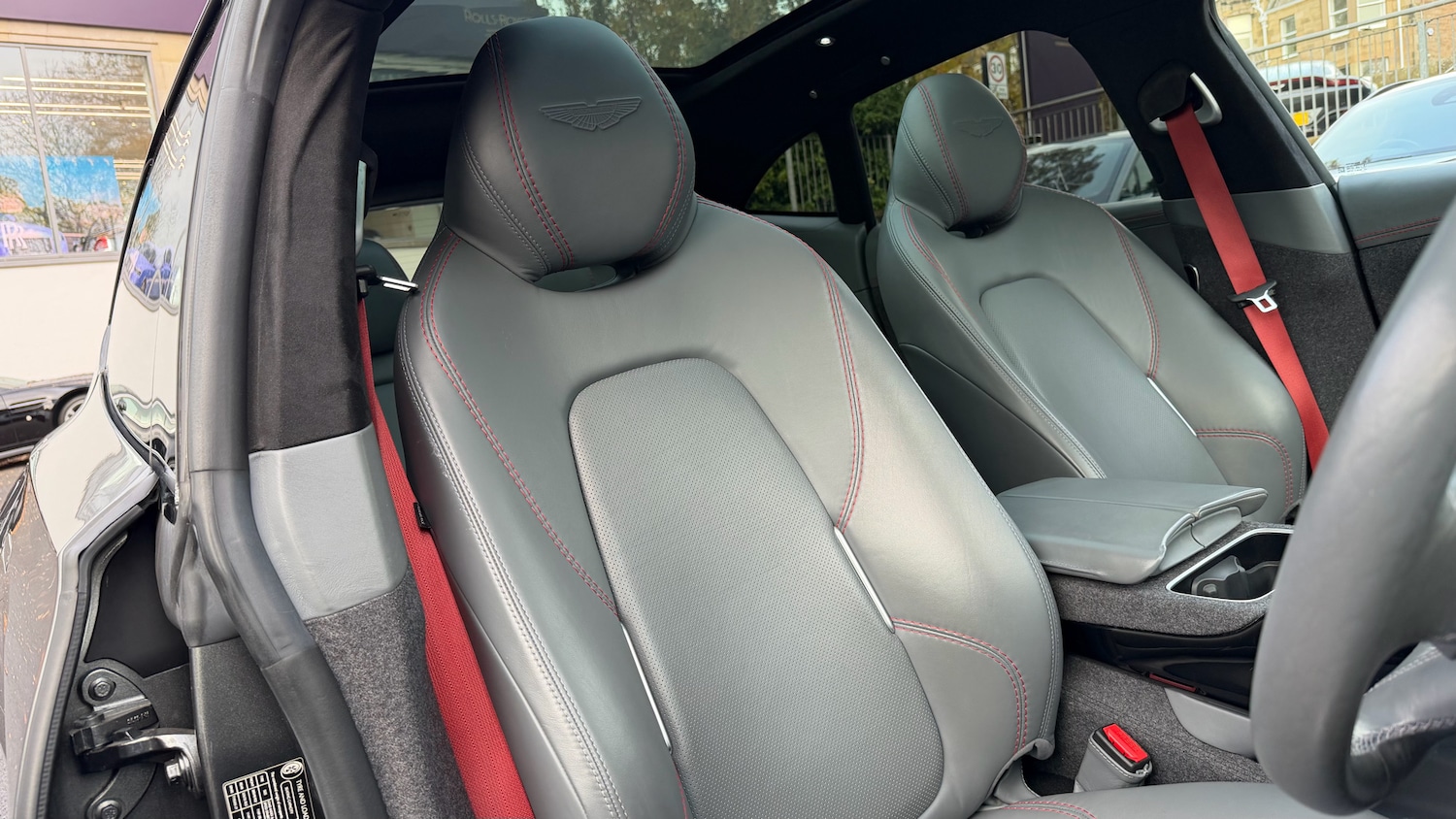 Used Aston Martin DBX 2021 for sale - 76149096: Photo 12