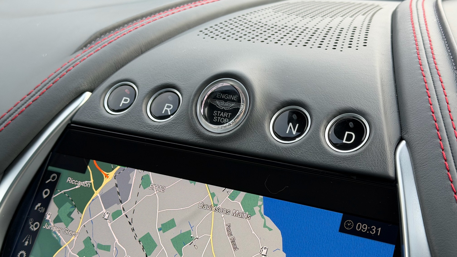 Used Aston Martin DBX 2021 for sale - 76149096: Photo 25