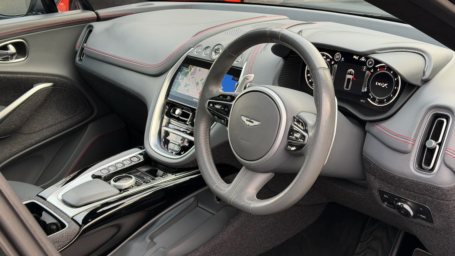 Used Aston Martin DBX 2021 for sale - 76149096: Photo 3