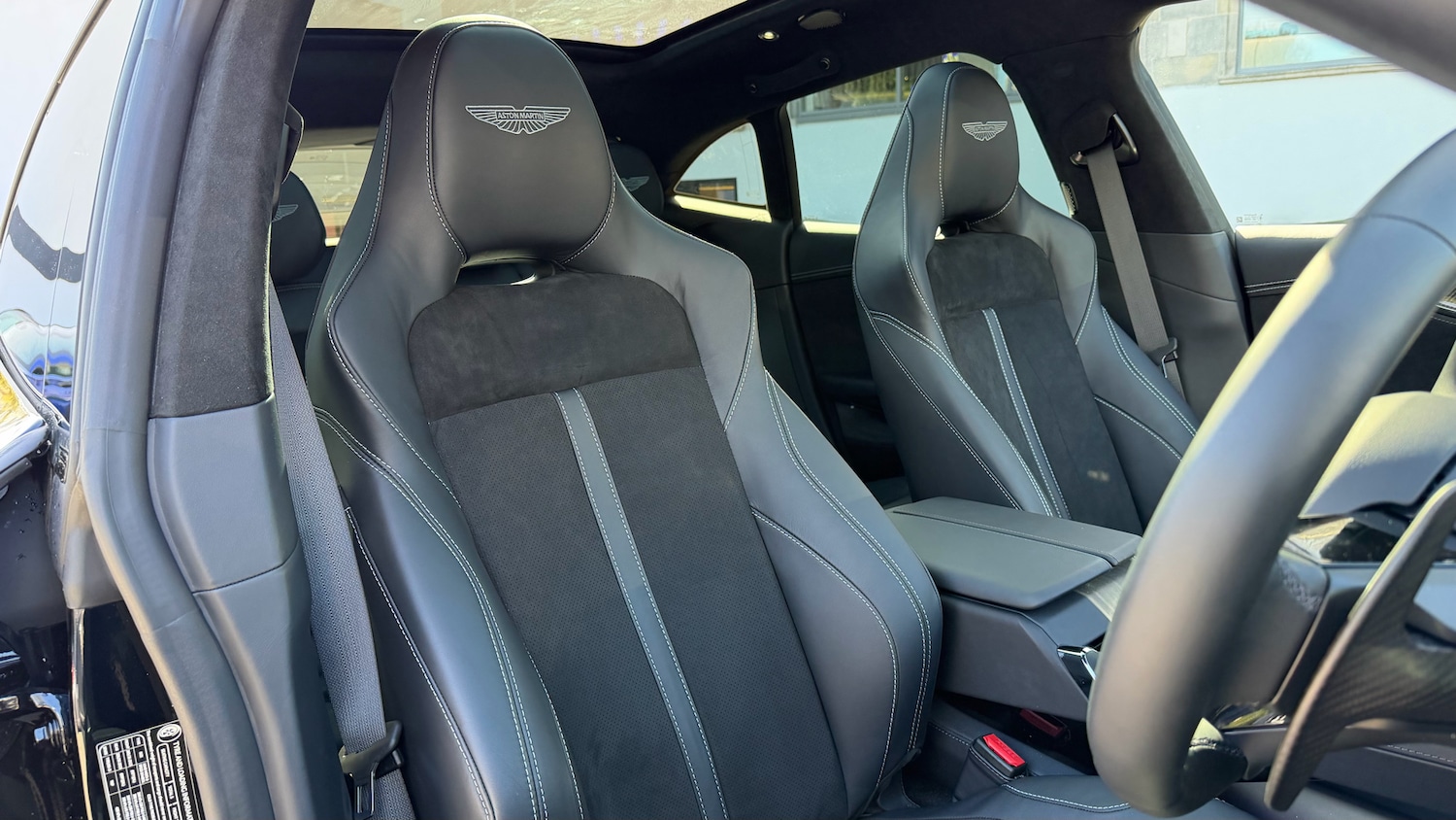 Used Aston Martin DBX 2026 for sale - 78070247: Photo 12