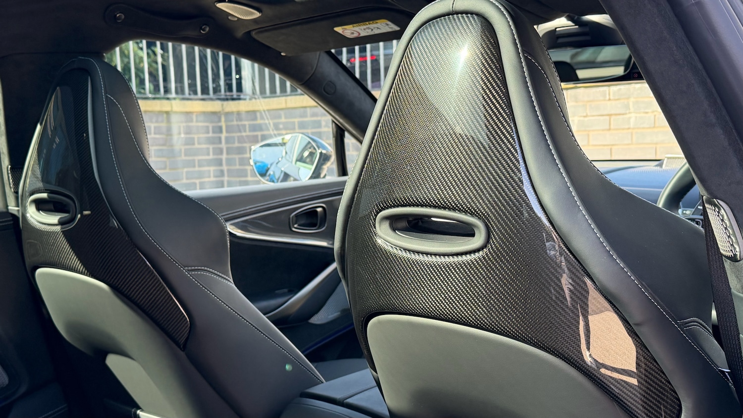 Used Aston Martin DBX 2026 for sale - 78070247: Photo 17