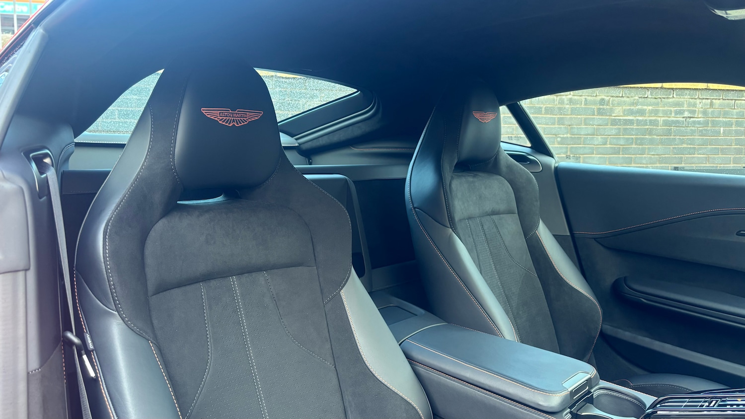 Used Aston Martin Vantage for sale - 76725777: Photo 12