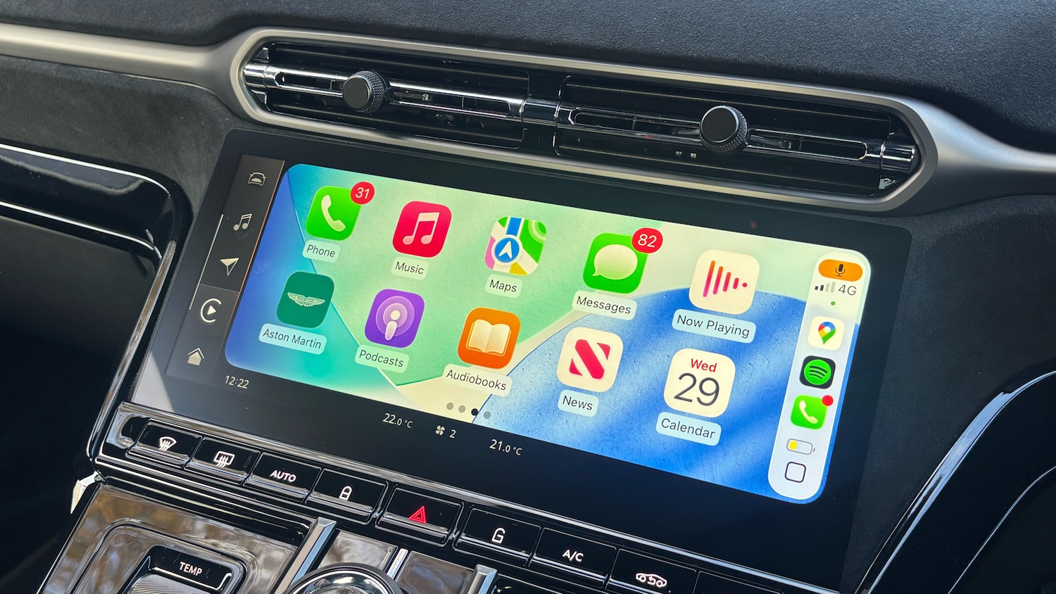 Used Aston Martin Vantage for sale - 76725777: Photo 22