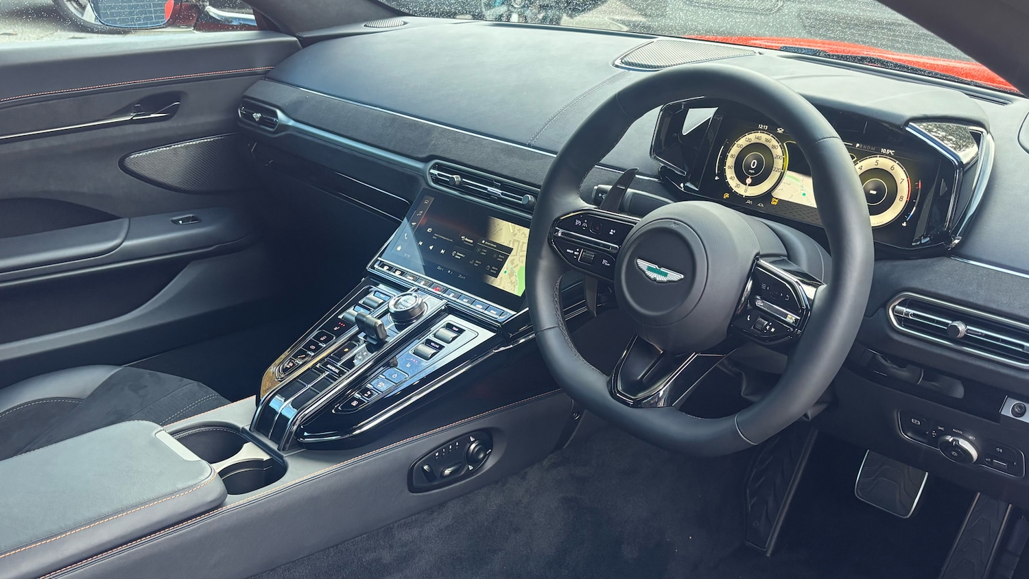 Used Aston Martin Vantage for sale - 76725777: Photo 3