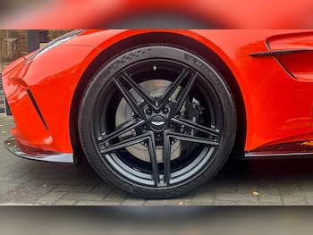 Used Aston Martin Vantage 2025 for sale - 76725777: Photo