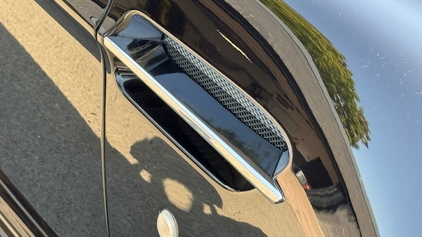 Used Aston Martin Vantage 2014 for sale - 75530180: Photo 9