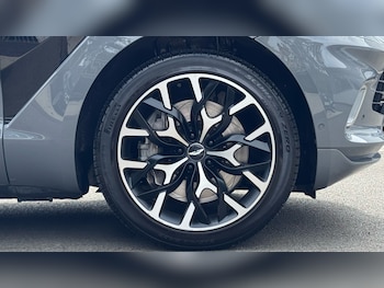 Used Aston Martin DBX 2021 for sale - 75428889: Photo