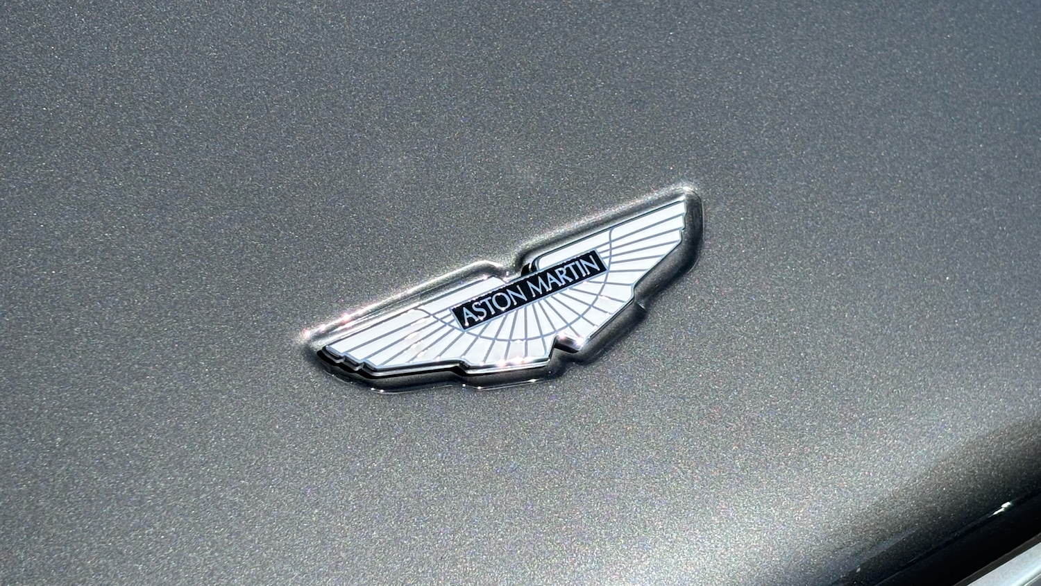 Used Aston Martin DB9 2017 for sale - 76346945: Photo 17