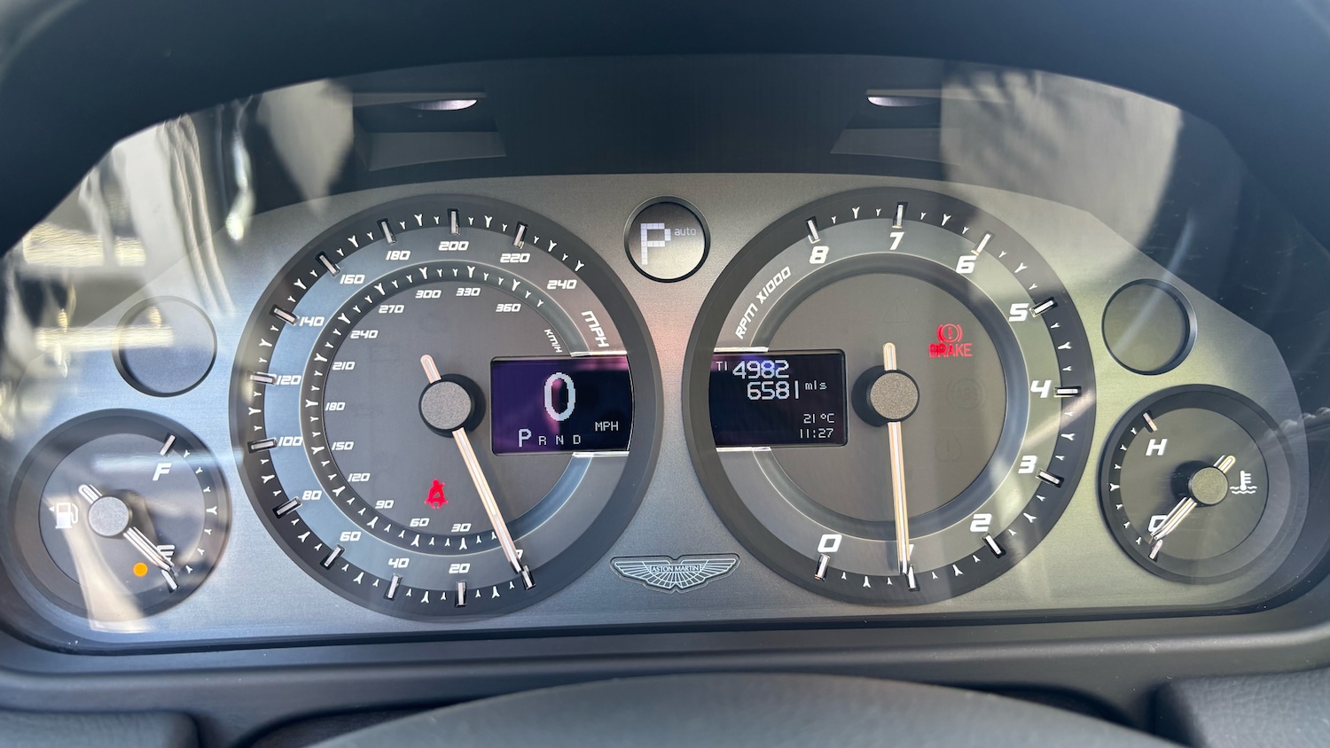 Used Aston Martin DB9 2017 for sale - 76346945: Photo 6