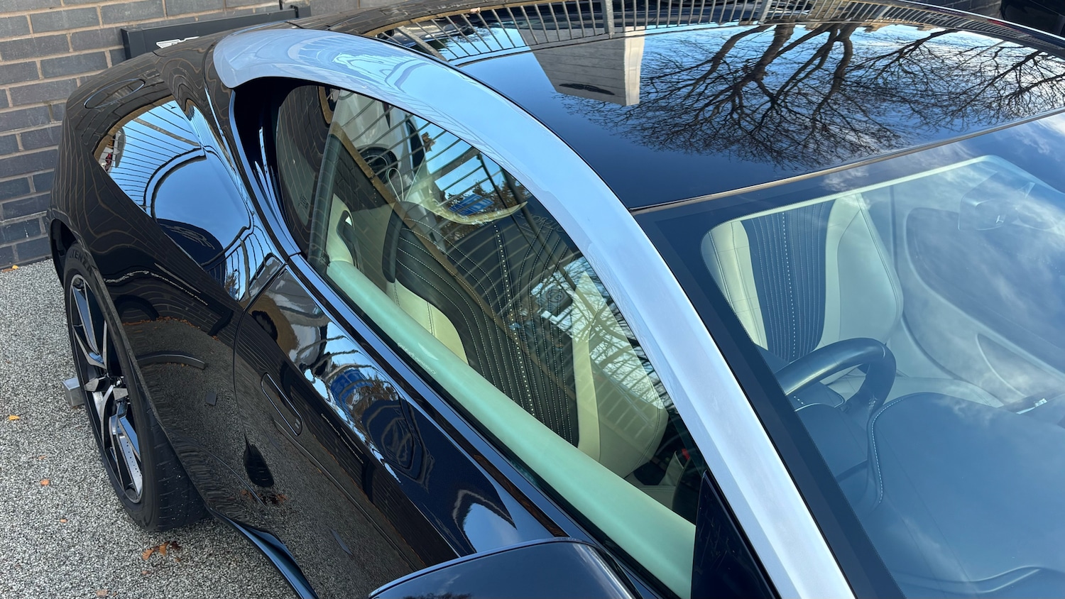 Used Aston Martin DB11 2017 for sale - 76627623: Photo 16