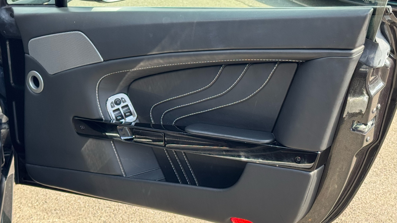 Used Aston Martin Vantage 2014 for sale - 76770174: Photo 19