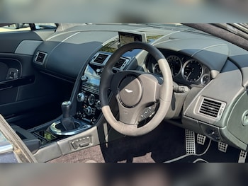 Used Aston Martin Vantage 2014 for sale - 76770174: Photo