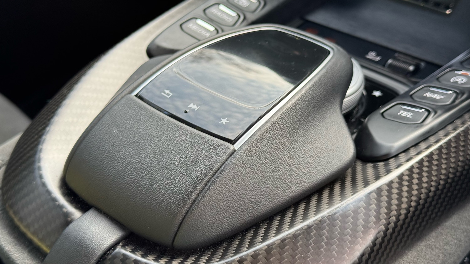 Used Aston Martin Vantage 2022 for sale - 77385148: Photo 24