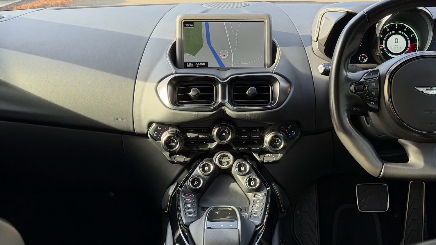 Used Aston Martin Vantage 2022 for sale - 77072998: Photo 10